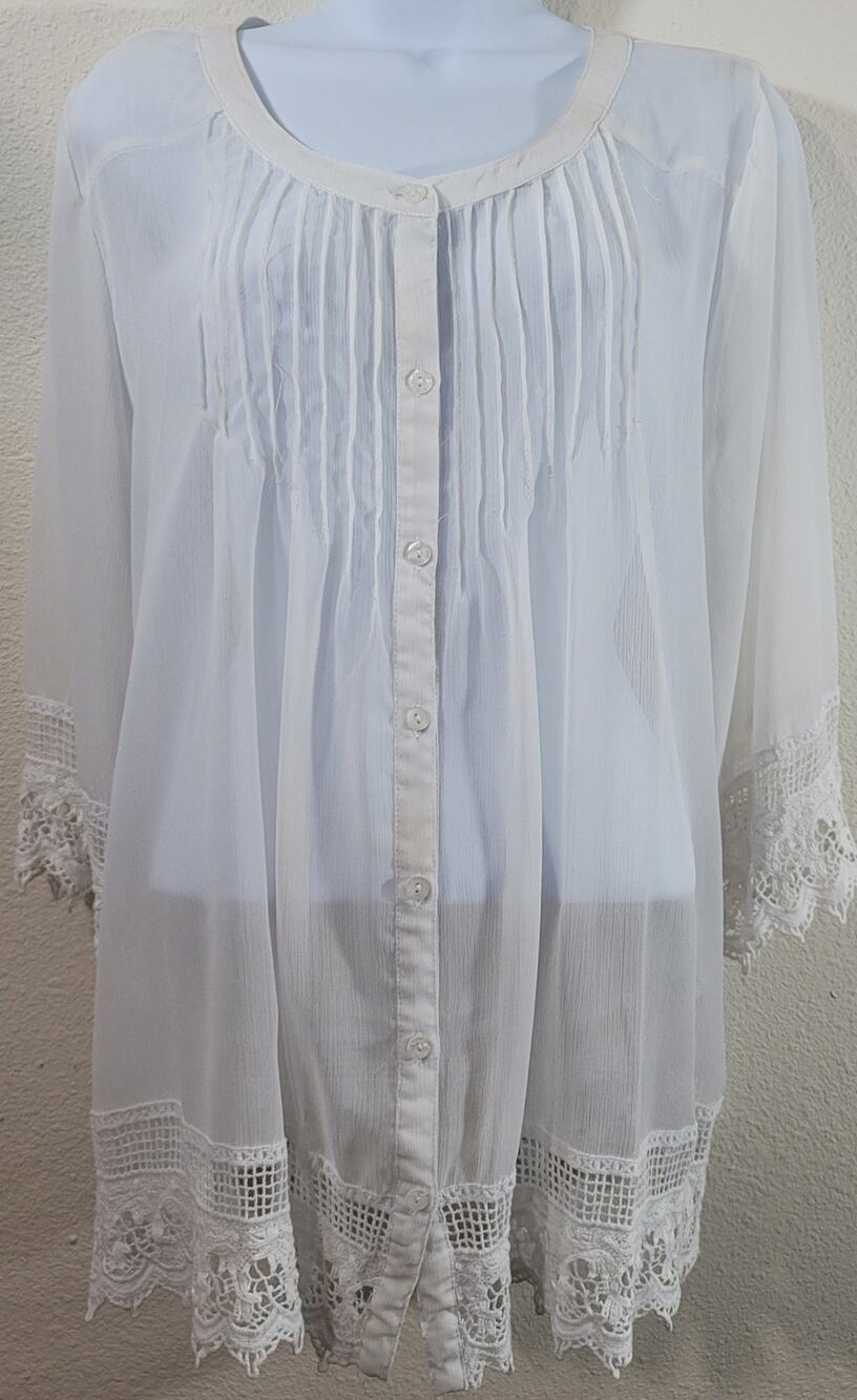 Roz & Ali White Button Up Pleated Bodice Lace Hem Top 1X Plus Lightweight Sheer